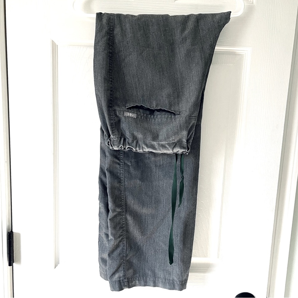 Figs Scrub Pants Size M Graphite